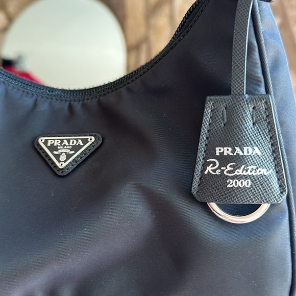 Prada Tessuto Nylon Re-Edition 2000 Mini Black - Picture 6 of 12